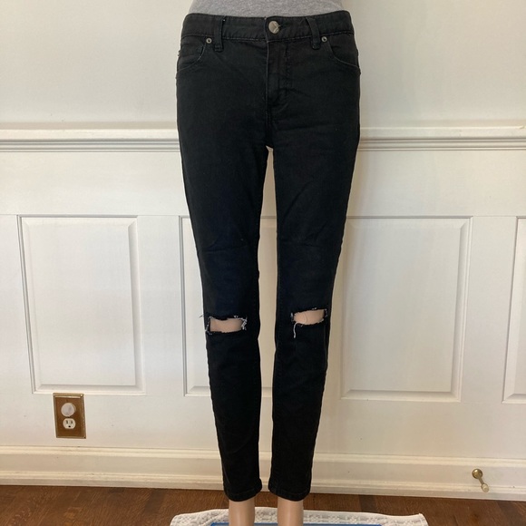 Free People Black Distressed Skinny Jeans - Picture 1 of 3
